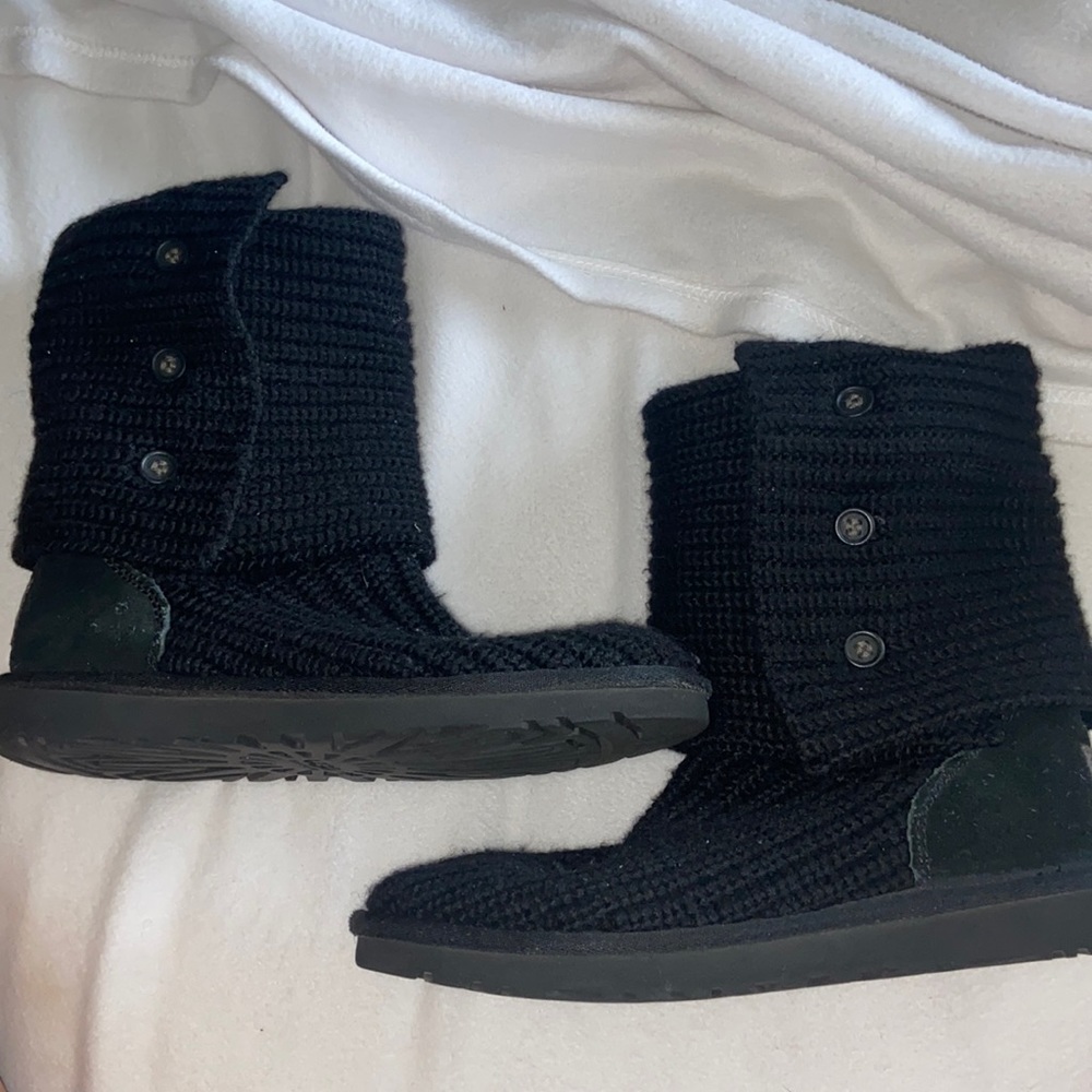 Black Uggs